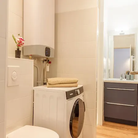 Daumas 1 - Cosy & * Toulon