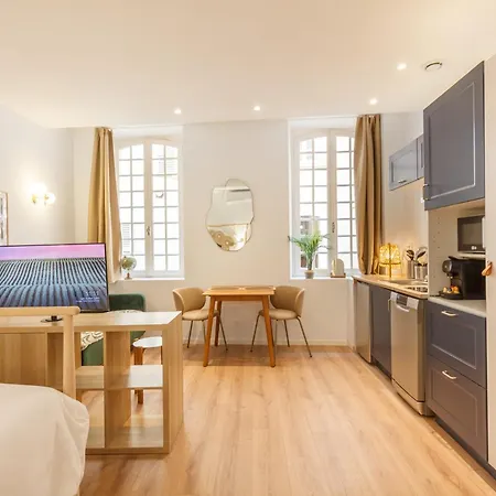 Daumas 1 - Cosy & Apartment *